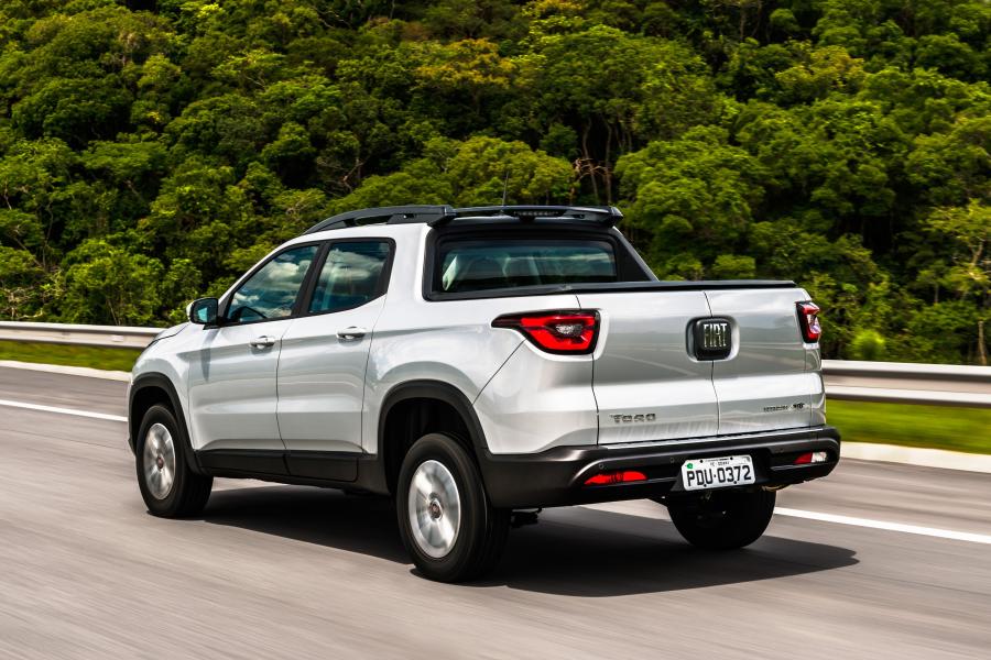  Fiat Toro Freedom 1.8 Flex AT6 2016 года  (фото 6 из 32)
